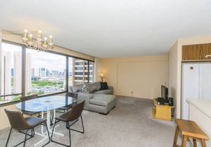 105 m² Condo ∙ 2 bedrooms ∙ 4 guests in Waikīkī