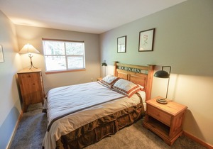 Forest Trails - Easy Ski Access, Private Garage, Free Village Shuttle in Whistler