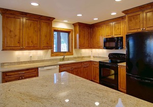 Hike Out/Walk In w/Unforgettable Views-Hot Tub-Garage-Grill-Deck-W/D in Unit-Fireplace-Updated/Quiet in Steamboat Springs