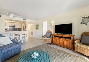 Oceanfront condo with balcony, pool, updated interior in Fernandina Beach