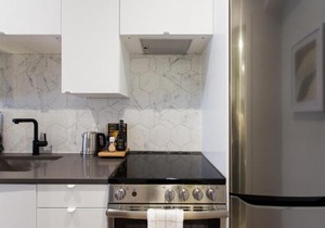 Romantic Studio in the Heart of Little Italy by Den Stays in Montreal
