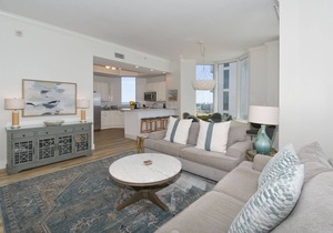 Upscale crisp, coastal beachfront condo w/private balcony! in Destin