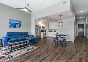 Hotel ∙ Modern Condo near Local Attractions of New Orleans in Central Business District