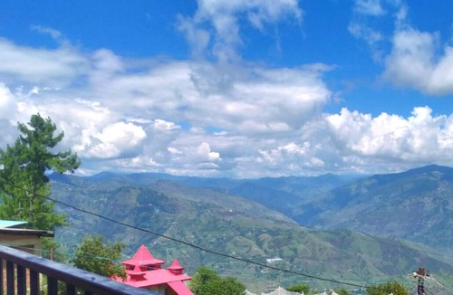 Cheog Cottage | 4 Bedroom Cottage by SILVERMOON HOMESTAY SHIMLA | NEAR FAGU - KUFRI
