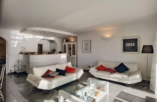 Le Suquet Apartment | 4 bedrooms - Close to palace - Sea front - Beaches on foot . Near Old Port