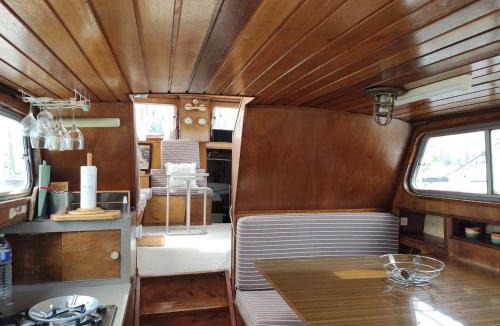Ouistreham Boat Rental | Bateau MAXENCE