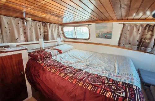 Ouistreham Boat Rental | Bateau MAXENCE