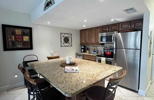 Vanderbilt Beach Condo | Charming Beach Condo Without the Beachfront Price!