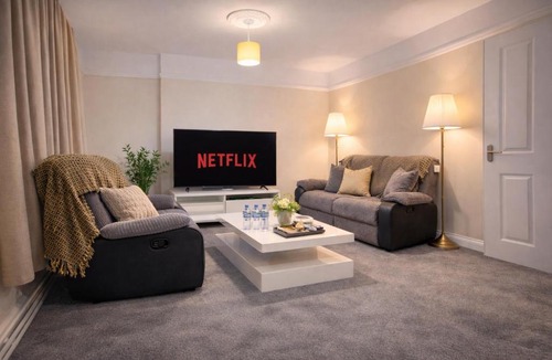 Southampton Apartment | Contractors Residence - Long Stay DISC0UNT- Private Parking - Central Location - Fast Wifi