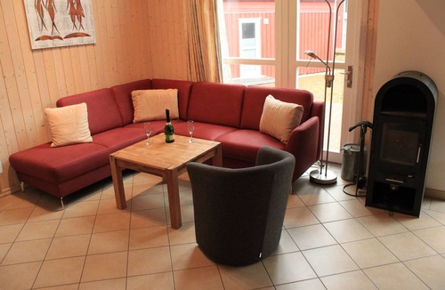 Gohren House | Exclusive vacation home on the beach, sauna, Jacuzzi, wooden stove, comfort