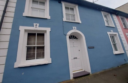 Aberaeron House | Georgian Townhouse in centre of Aberaeron, dog friendly