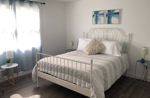 Central Huron Cottage | Goderich Lake Huron Cottage : A beautiful, modern new home with rooftop deck