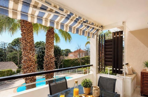 Saint-Raphael Apartment | Nice apartment by the sea, swimming pool, air conditioning, Wifi, private garage