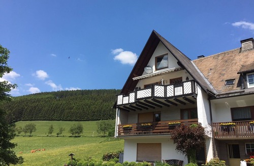 Westfeld Apartment | Panorama-FeWo* BEI WINTERBERG, 2 -10 pers., box-spring beds, WIFI/WLAN
