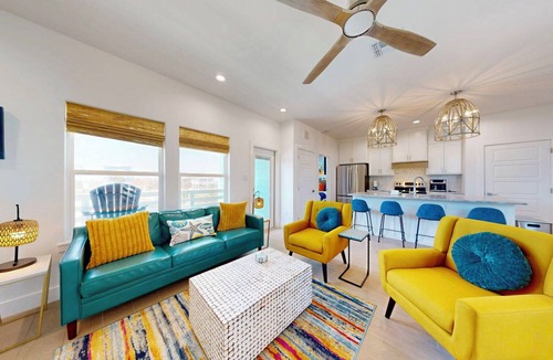 Bella Vista House | Shared pool, Shared Hot Tub, Parking for 3