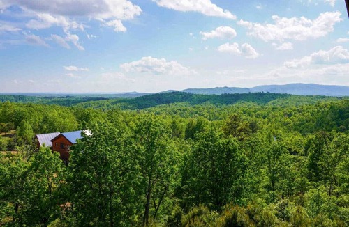 Dobson Cabin | Spacious 5BR Mountain Escape Mt. Airy | With Views
