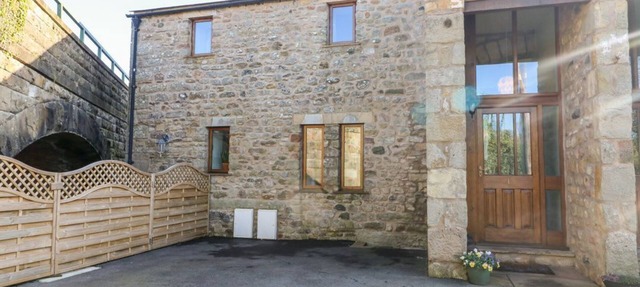 1 Netherbeck Barn, Carnforth in Carnforth