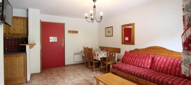 10m from ski slopes, 2nd floor, balcony, tv, ski locker, 40m², Val Cenis in Lanslevillard