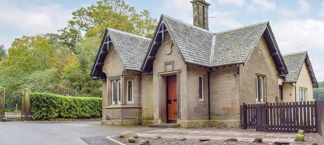 2 bedroom accommodation in Linlithgow in Linlithgow