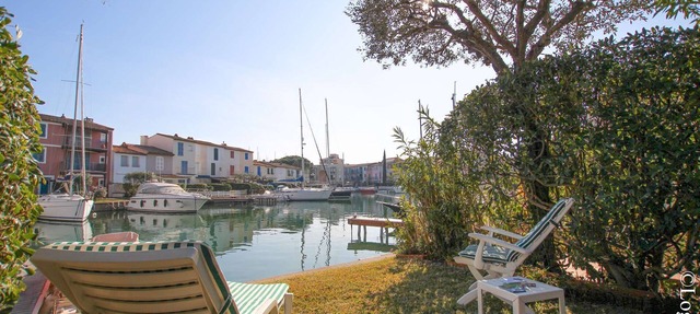 2 Bedrooms house et 10 m mooring near St Tropez in PORT-GRIMAUD