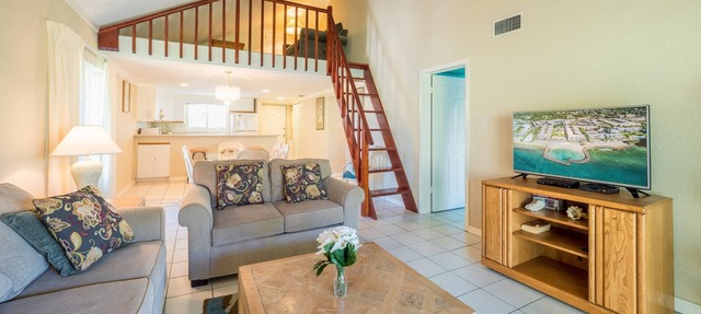 2 BR Condo less than 1 mile from the shops & restaurants in George Town! in Grand Cayman SC315