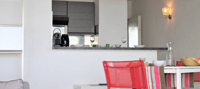 2-Room Apartment, 4 sleeps with terrace and panoramic view in Villeneuve-Loubet