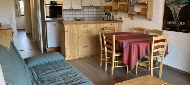 2nd floor, balcony, tv, ski locker, 52m², Alpe d'Huez in L'Alpe d'Huez