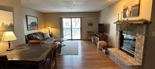 3-bedroom charming Condo in Onalaska with private driveway in Onalaska