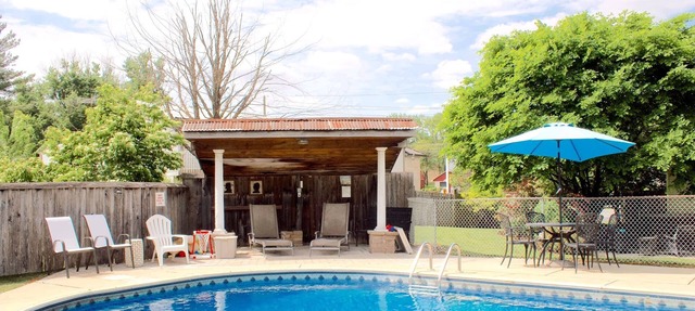 A charming, clean and updated family-friendly home in the heart of Amish Country in Paradise