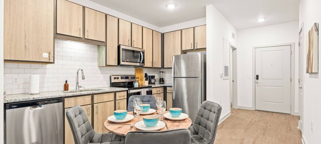 Adeline Apartments 15m to Parks, Pet Friendly, Free Parking by Heavenly Homes in Kissimmee