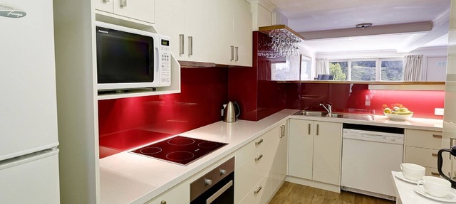 Alpine View Apartments - 12 share Deluxe in Falls Creek