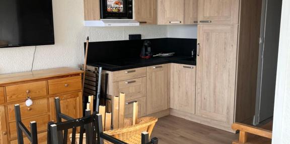 Apartment 6 Sleeps - Ski-in Ski-out in Huez