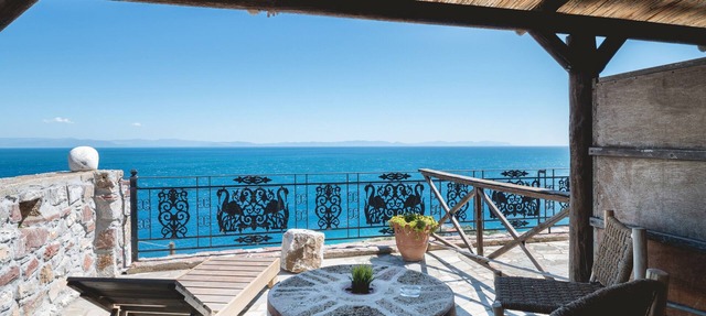 Apartment 'Castle Rizaraki 206' with Sea View, Wi-Fi and Air Conditioning in Γύθειο