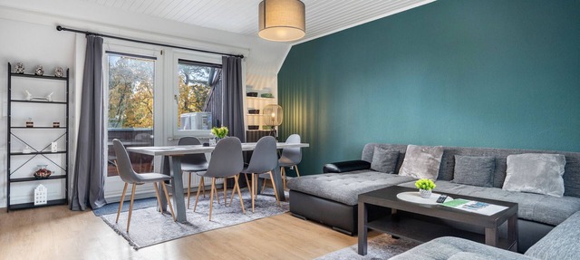 Apartment 'Heide West' with Balcony and Wi-Fi in Schneverdingen