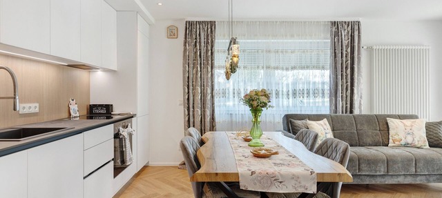 Apartment 'Reichenau' with Private Terrace, Private Garden and Wi-Fi in Reichenau