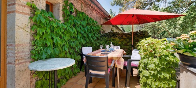 Apartment 'Studio Dans Terrain De 30he' with Private Pool, Private Terrace and Wi-Fi in Hounoux