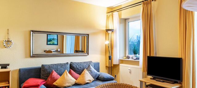 Apartment 'Tannenblick 1-2' with Mountain View, Balcony and Wi-Fi in Oberhof