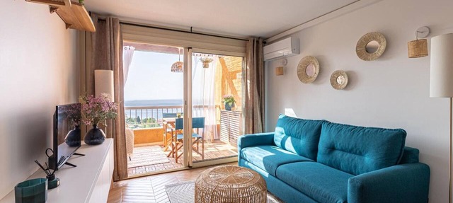 Apartment 'Vue Mer Et Jardin' with Sea View, Wi-Fi and Air Conditioning in Théoule-sur-Mer