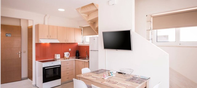 Athina Apartments in Platanias