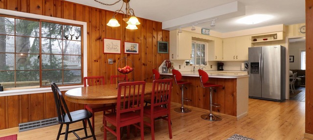 B and B's Beach House Accommodates Eleven Guests In 5 Bedrooms 2 Full Baths! in South Haven