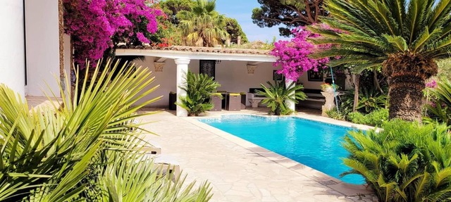 BEAUTIFUL HOUSE, PRIVATE POOL, 150 M FROM THE SEA, AIR-CONDITIONED GOLF DE SAINT TROPEZ in Sainte-Maxime