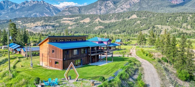 Bird Island Chalet in Invermere