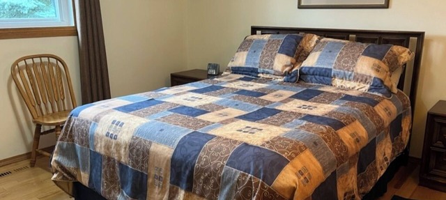 Bright, spacious 4 bedroom home. in Cochrane