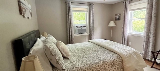 Cape Cod Hideaway: Private Guest Suite with Pool in Barnstable