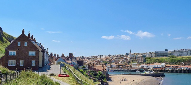 Captains Cottage - E3643 in Whitby