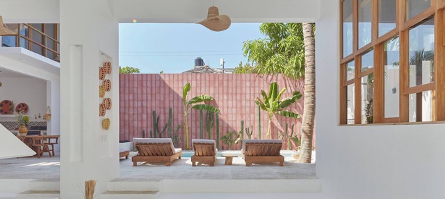 CASA OHMA, an elegant Maison de Charme with swimming pool in La Punta in Punta de Zicatela