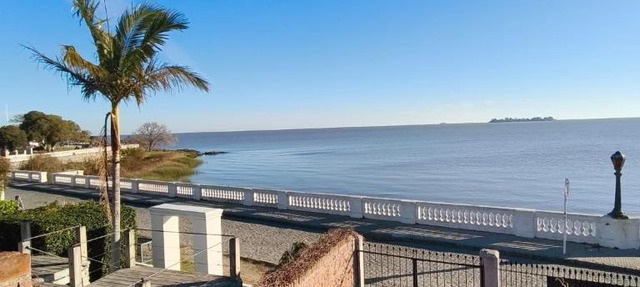 Casa Terraza al Río en Barrio Histórico con parrilla in Colonia del Sacramento