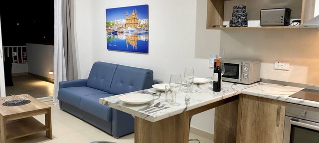 Centric and Modern Penthouse Close to Amenities in Msida