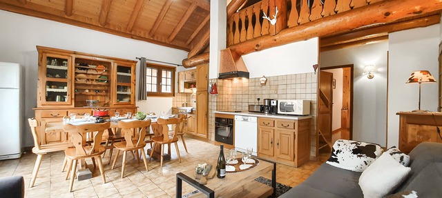 Chalet "Eterlou" with Mountain View, Balcony and Wi-Fi in Lanslebourg Mont-Cenis