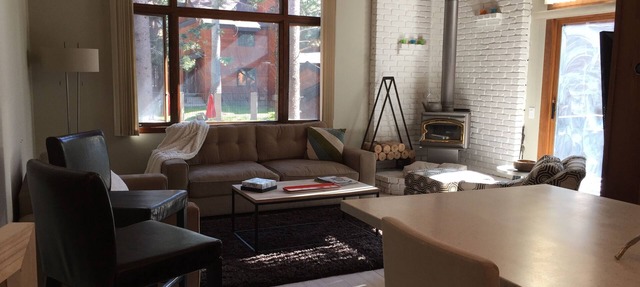 Chic, Modern 2BR +Loft Townhouse in Mammoth Lakes